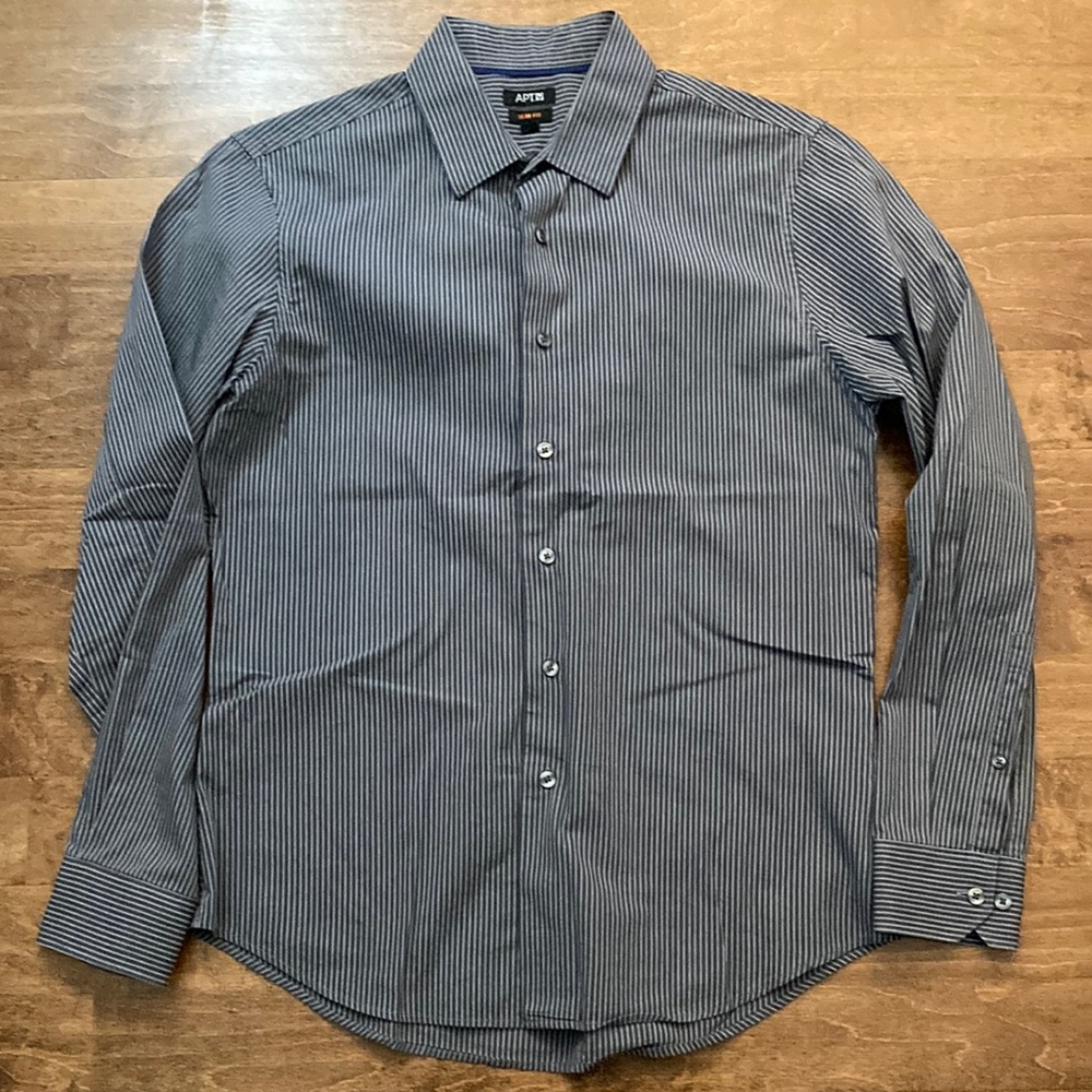 Apt 9 button down